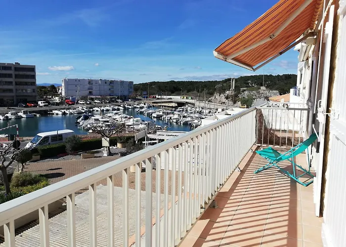 Superbe Avec Vue Sur Et Port, Parking Prive 아파트 Saint-Pierre-la-Mer (Aude)